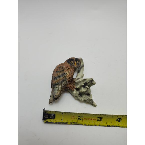 Vintage 3-D Realistic Owl Magnet Rubber Hand-Painted Bird of Prey Fridge Decor - Picture 2 of 8
